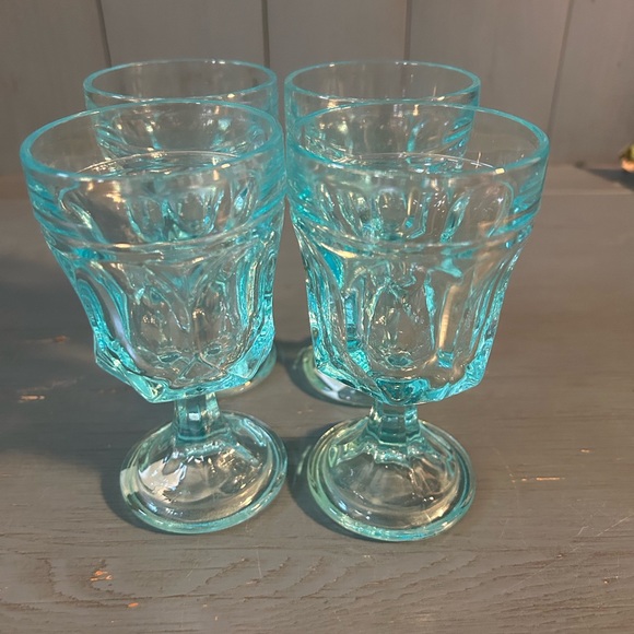 Set of 4 Vintage Baby Blue Tinted Pedestal Wine/Water Glass Goblets-AH